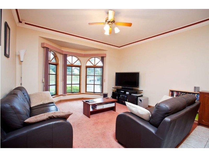 2A Regent Street, Pennington SA 5013