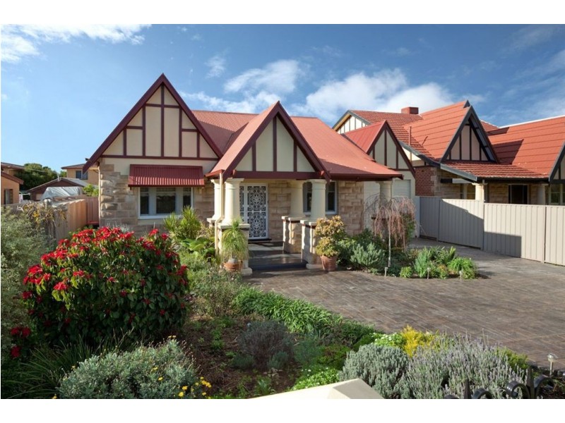 14 Wellington Street, Glandore SA 5037