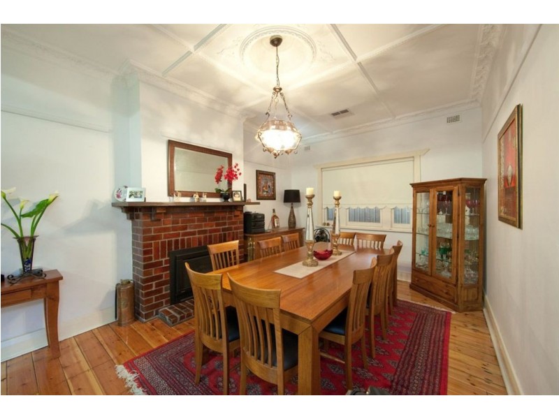 14 Wellington Street, Glandore SA 5037