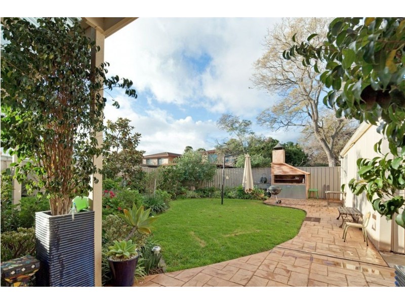 14 Wellington Street, Glandore SA 5037