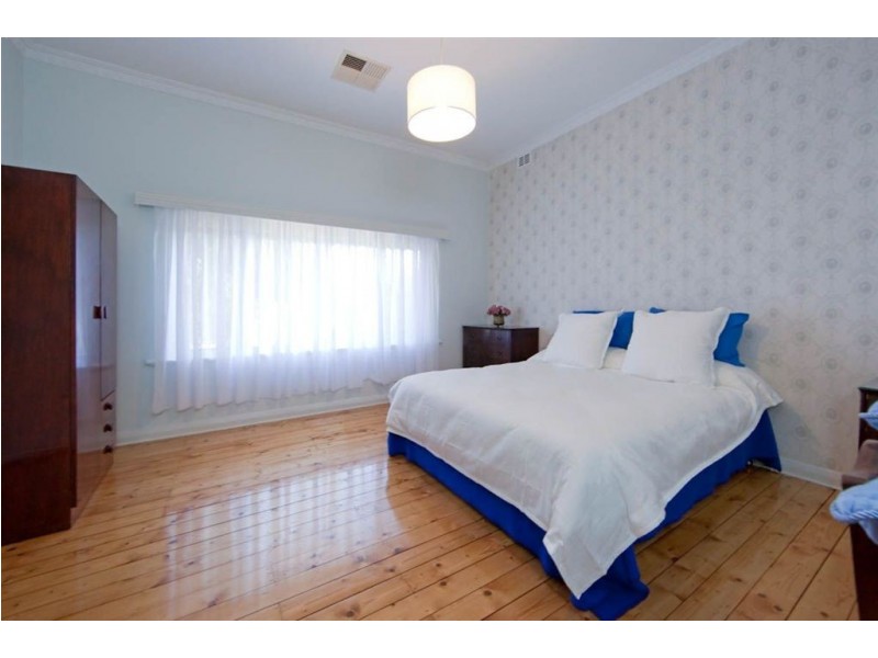 18 Stewart Street, Henley Beach SA 5022