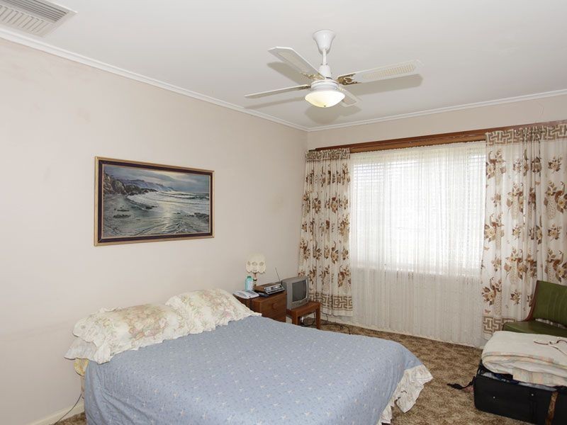 13 Berberis Street, Elizabeth Vale SA 5112