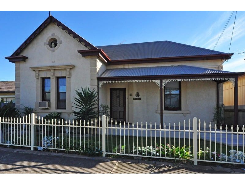 19 Walker Street, Birkenhead SA 5015