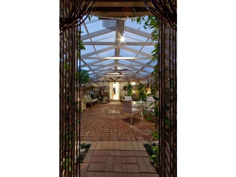 1/2 Cooroyba Court, North Haven SA 5018