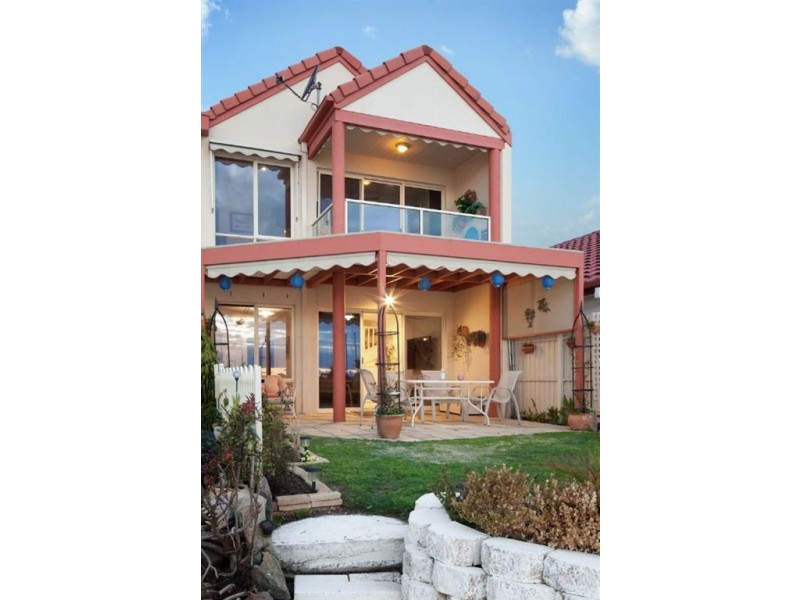 1/2 Cooroyba Court, North Haven SA 5018