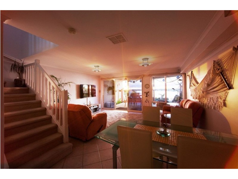 1/2 Cooroyba Court, North Haven SA 5018