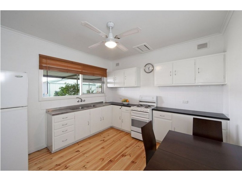 8 Wyreema Street, Largs North SA 5016