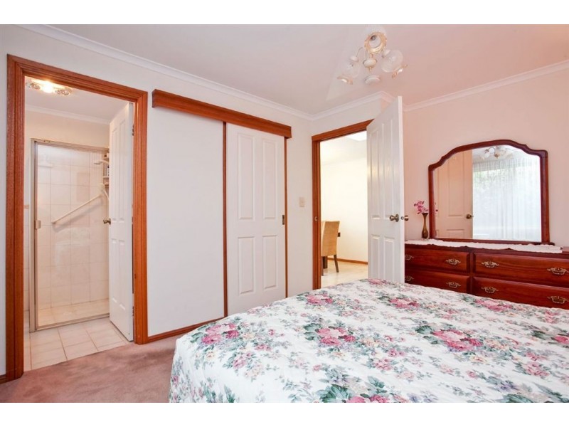 15 Sherbourne Terrace, Dover Gardens SA 5048