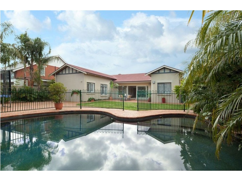 18 Bolingbroke Grove, Toorak Gardens SA 5065