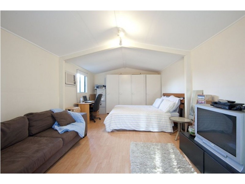 6 Mallacoota Place, West Lakes Shore SA 5020