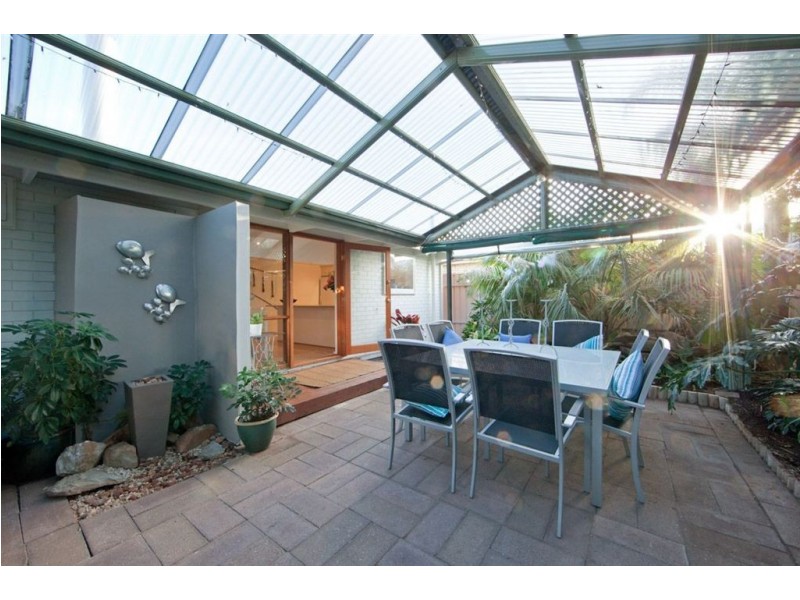 6 Mallacoota Place, West Lakes Shore SA 5020