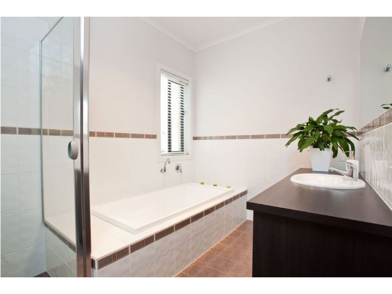 1 Yalpara Avenue, Seaton SA 5023