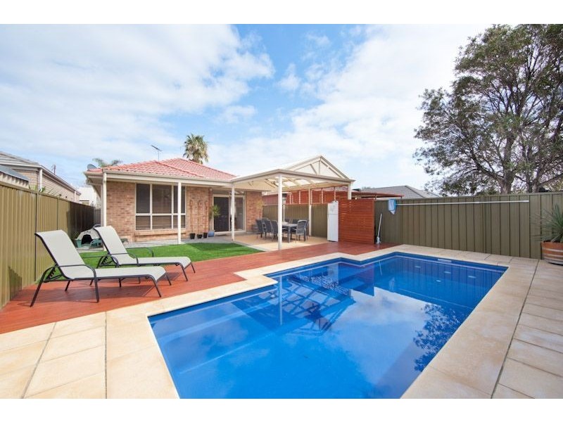 8A Aylwin Street, Henley Beach South SA 5022