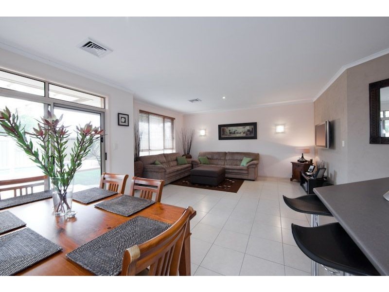 8A Aylwin Street, Henley Beach South SA 5022