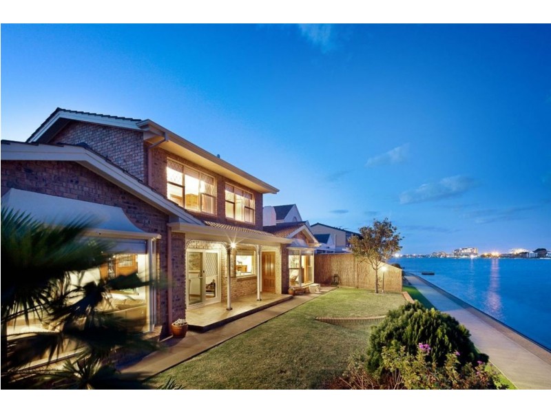 5 Libby Court, Tennyson SA 5022