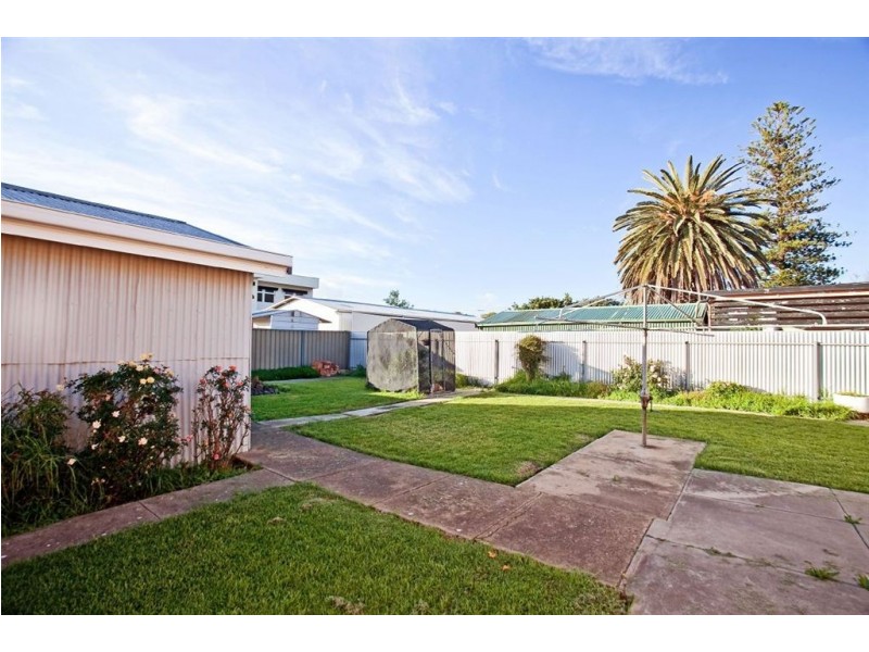 8 Rodgers Avenue, Henley Beach South SA 5022