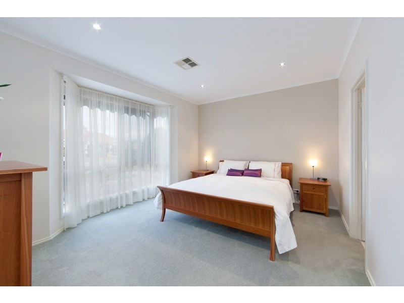10 McEwan Avenue, Seaton SA 5023