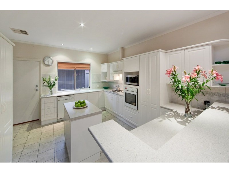 10 McEwan Avenue, Seaton SA 5023