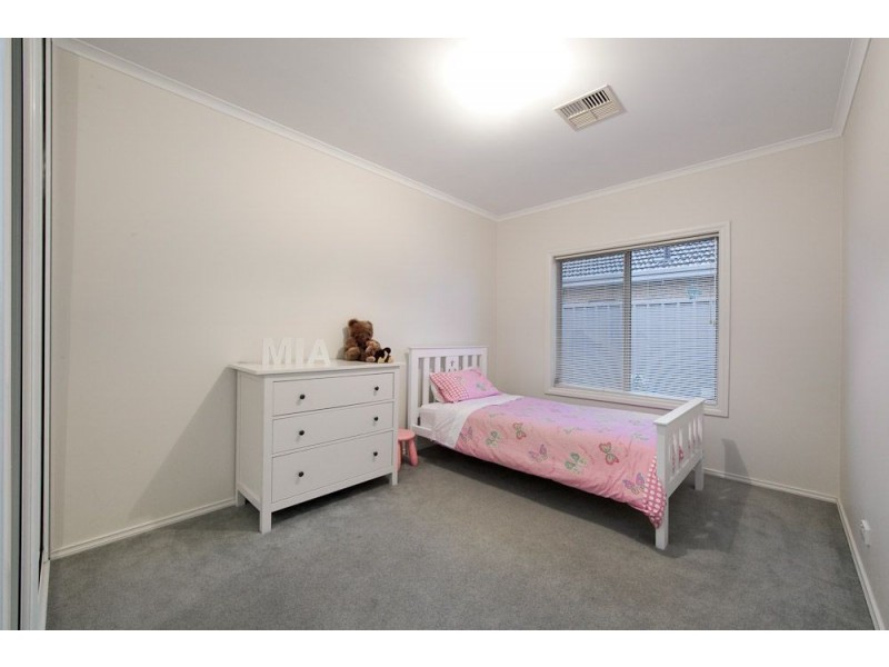 10 McEwan Avenue, Seaton SA 5023