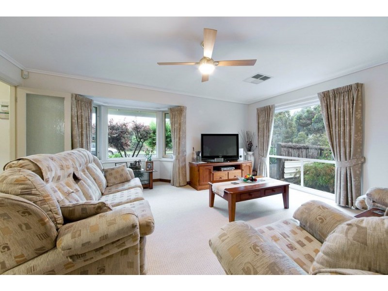 19 Whitesands Drive, Grange SA 5022