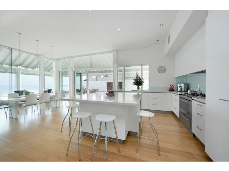 135 Esplanade, Henley Beach South SA 5022