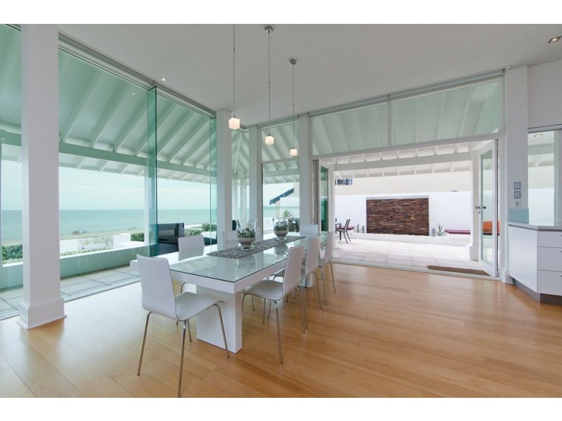 135 Esplanade, Henley Beach South SA 5022