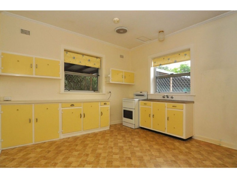 42 Kingborn Avenue, Seaton SA 5023