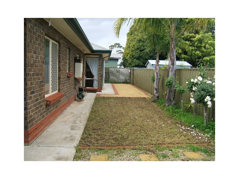 2a Naldera Street, Glandore SA 5037