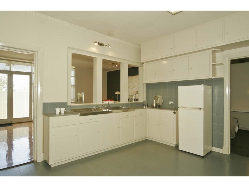 160 Seaview Road, Henley Beach South SA 5022