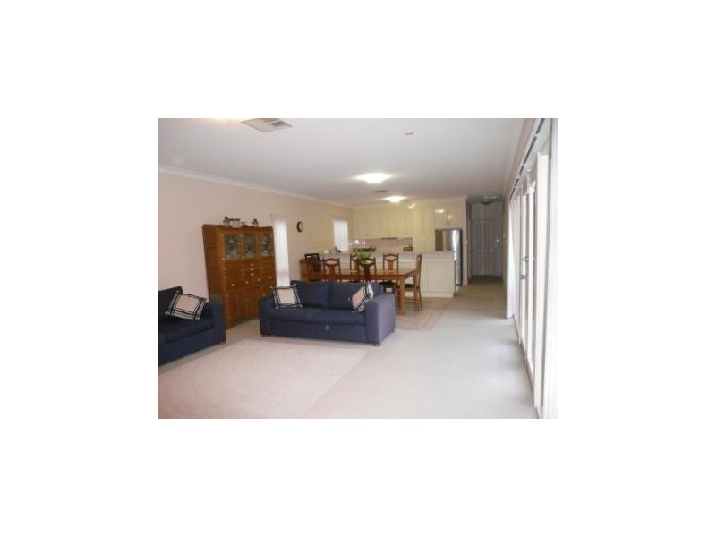 7 DEAKIN GROVE, Glenside SA 5065