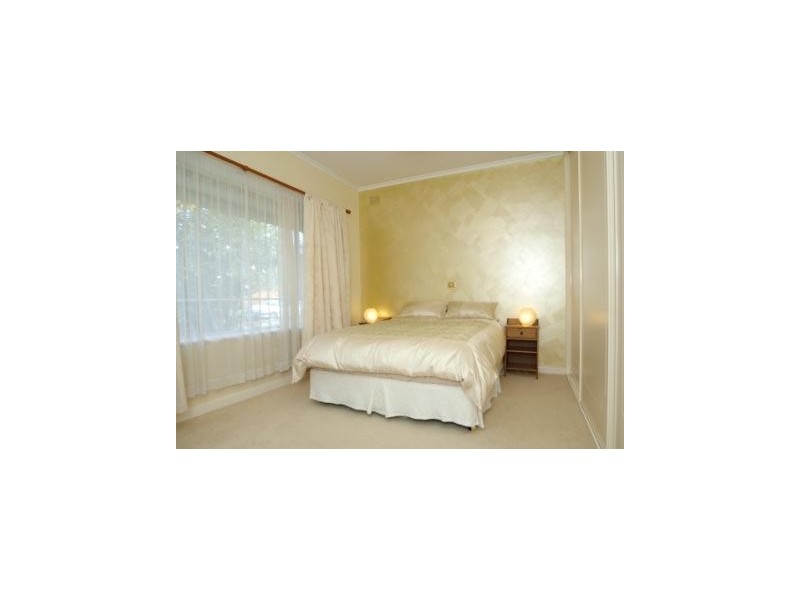 20 Mackirdy Street, Fulham SA 5024