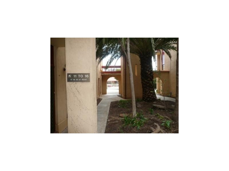 11/23 Moseley Street, Glenelg SA 5045