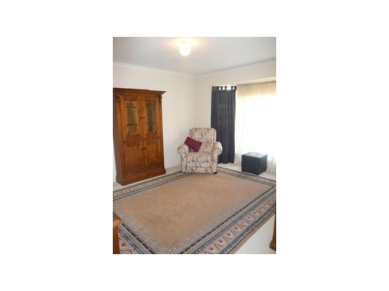 8 Knapman Crescent, Port Adelaide SA 5015