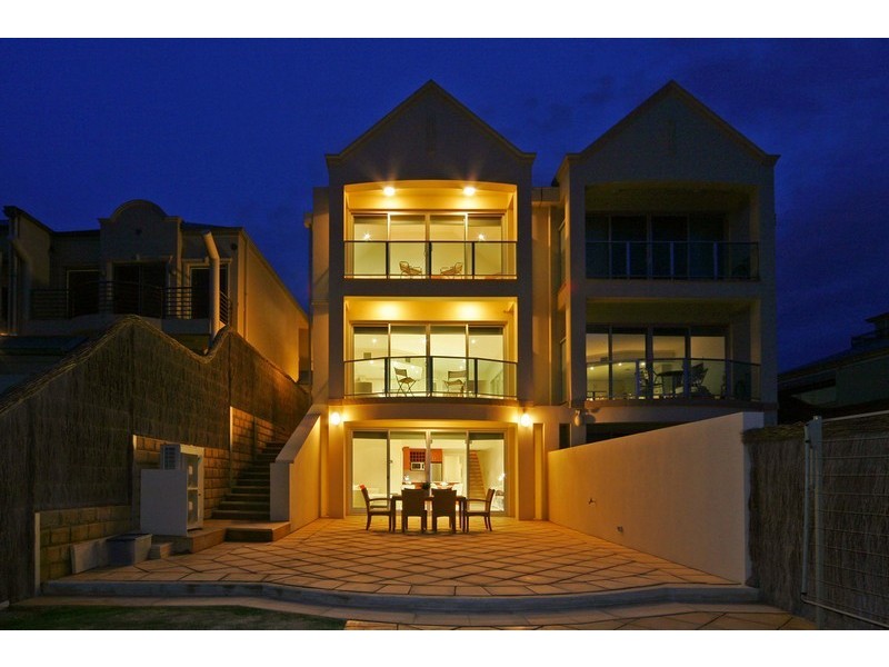 8 Bucknall Close, Tennyson SA 5022