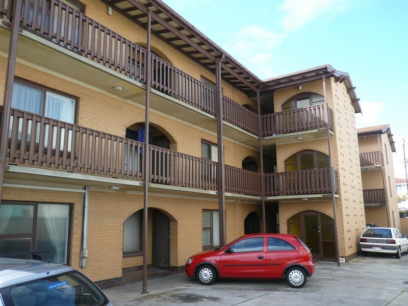 9/415 Seaview Road, Henley Beach SA 5022