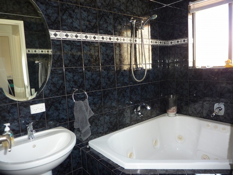 5 Hoskin Avenue, Kidman Park SA 5025