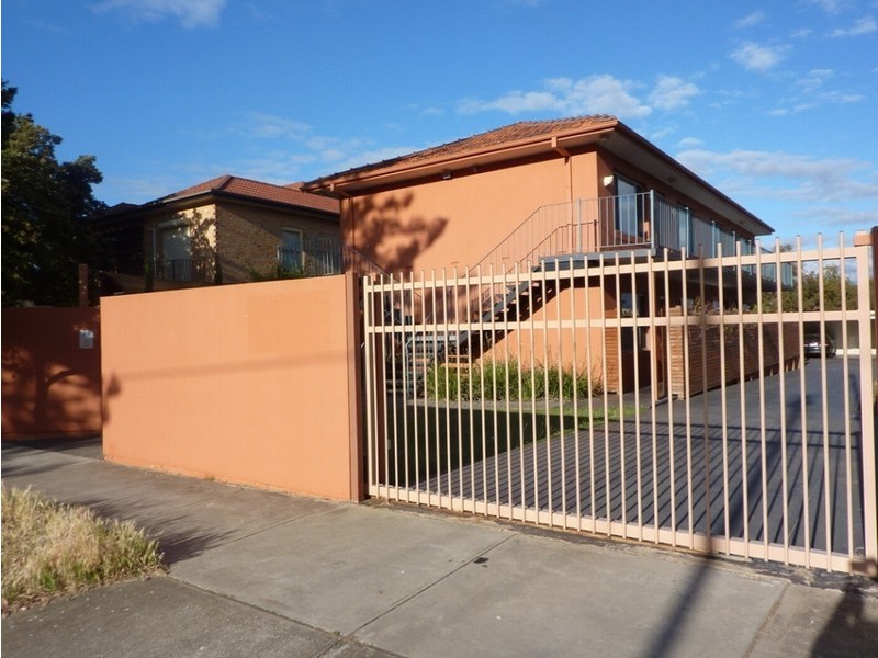 1/12 White Street, Henley Beach SA 5022