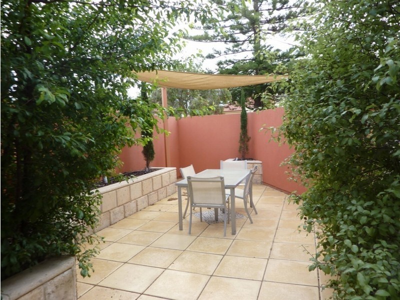 1/12 White Street, Henley Beach SA 5022