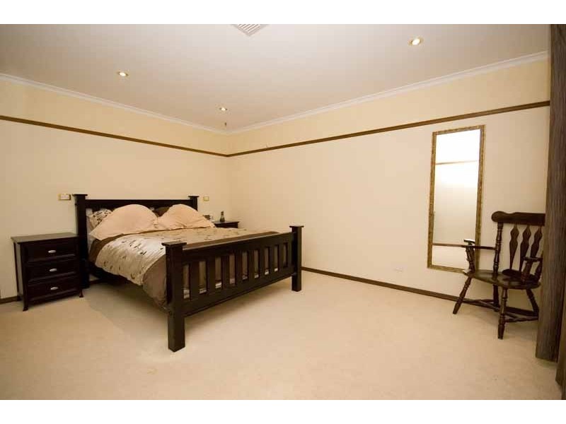 5 Ware Close, Mount Barker SA 5251