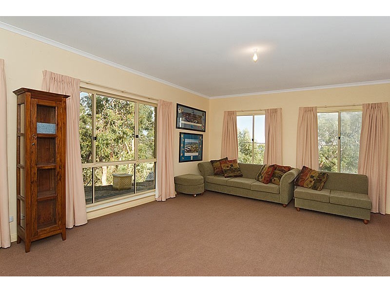 4 Mt Malvern Road, Chandlers Hill SA 5159