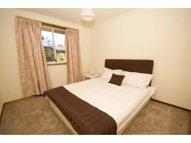 6 Carr Street, Mount Barker SA 5251