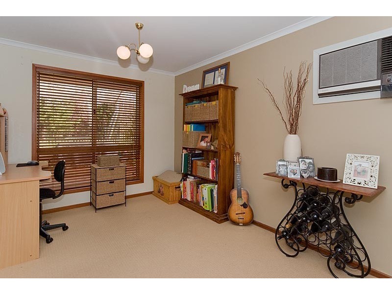 6 Elm Drive, Oakbank SA 5243