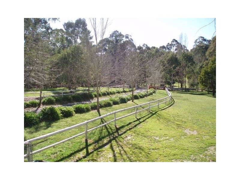 3 Nara Road, Stirling SA 5152