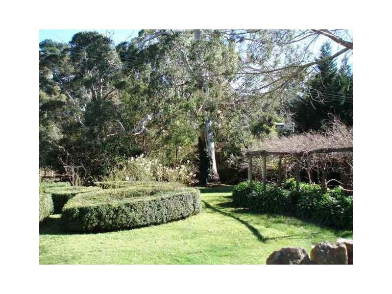 3 Nara Road, Stirling SA 5152