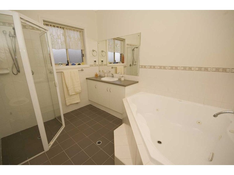 5 Hillside Court, Mount Barker SA 5251