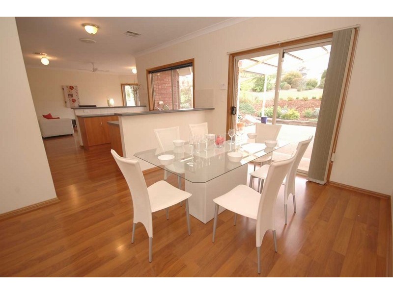 8 Reuben Pope Court, Mount Barker SA 5251