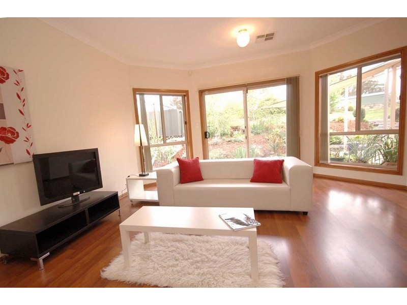 8 Reuben Pope Court, Mount Barker SA 5251