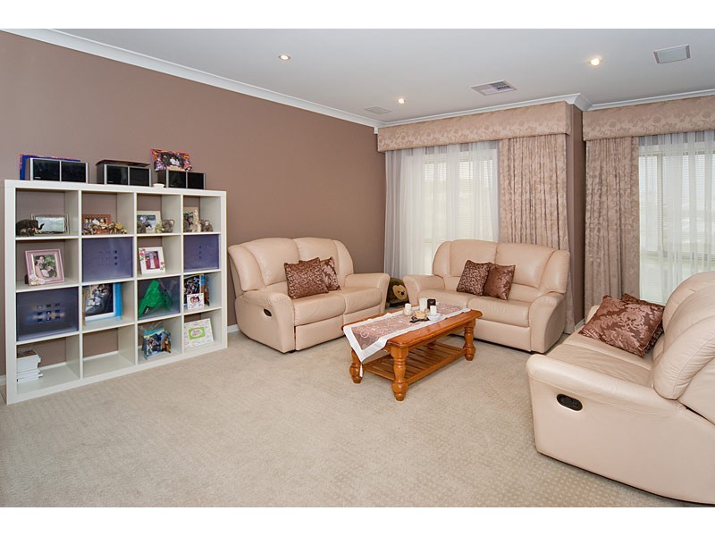 5 Claret Ash Drive, Mount Barker SA 5251