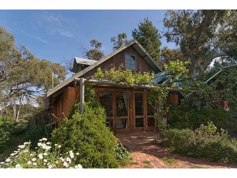 18 Edmonds Street, Macclesfield SA 5153