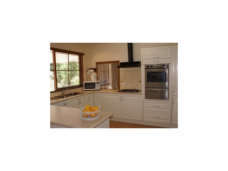 18 Pike Street, Oakbank SA 5243